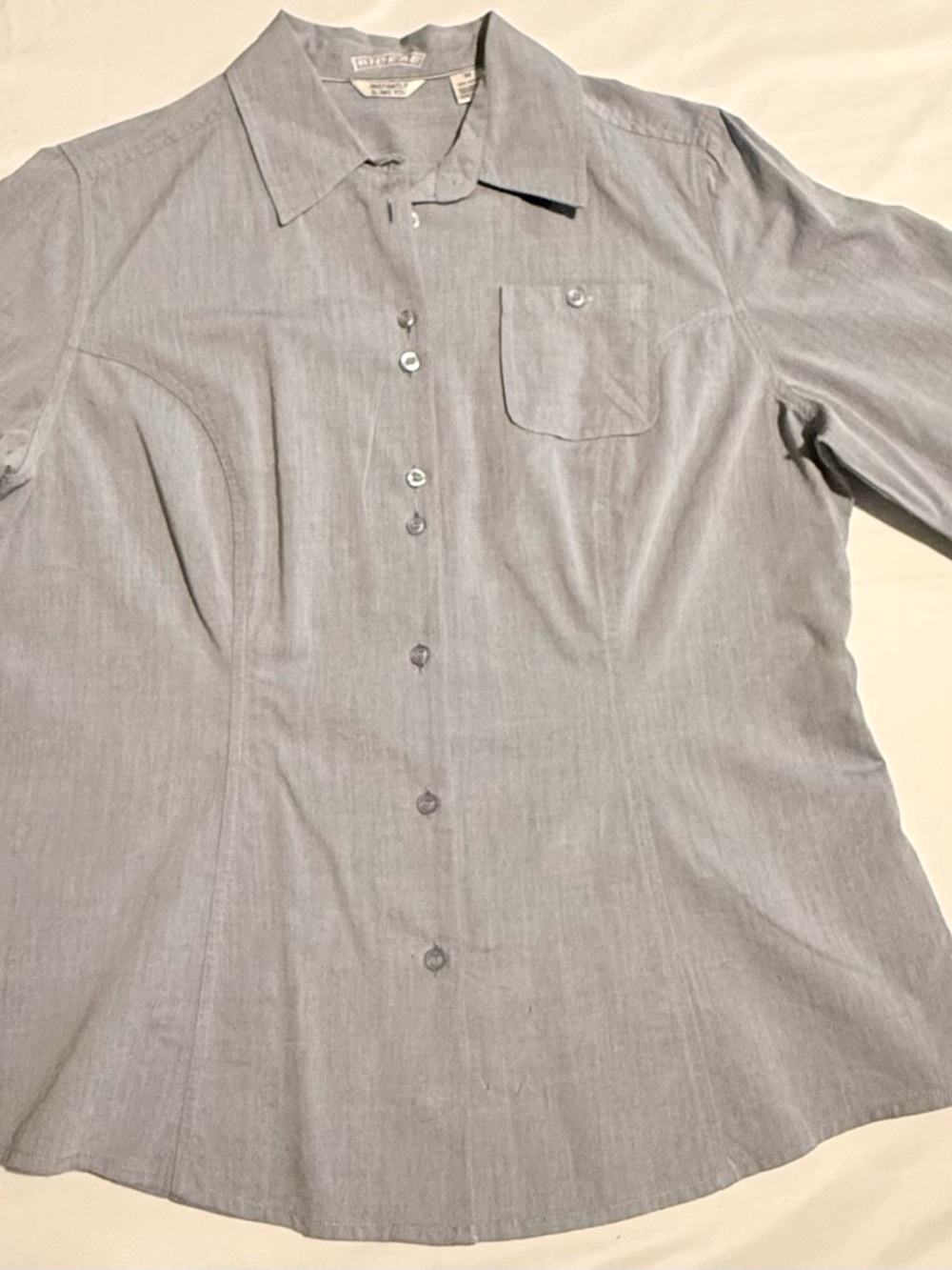 Riders By Lee Women’s Button Down Gray 3/4 Sleeves Figure Flattering Fit Blouse